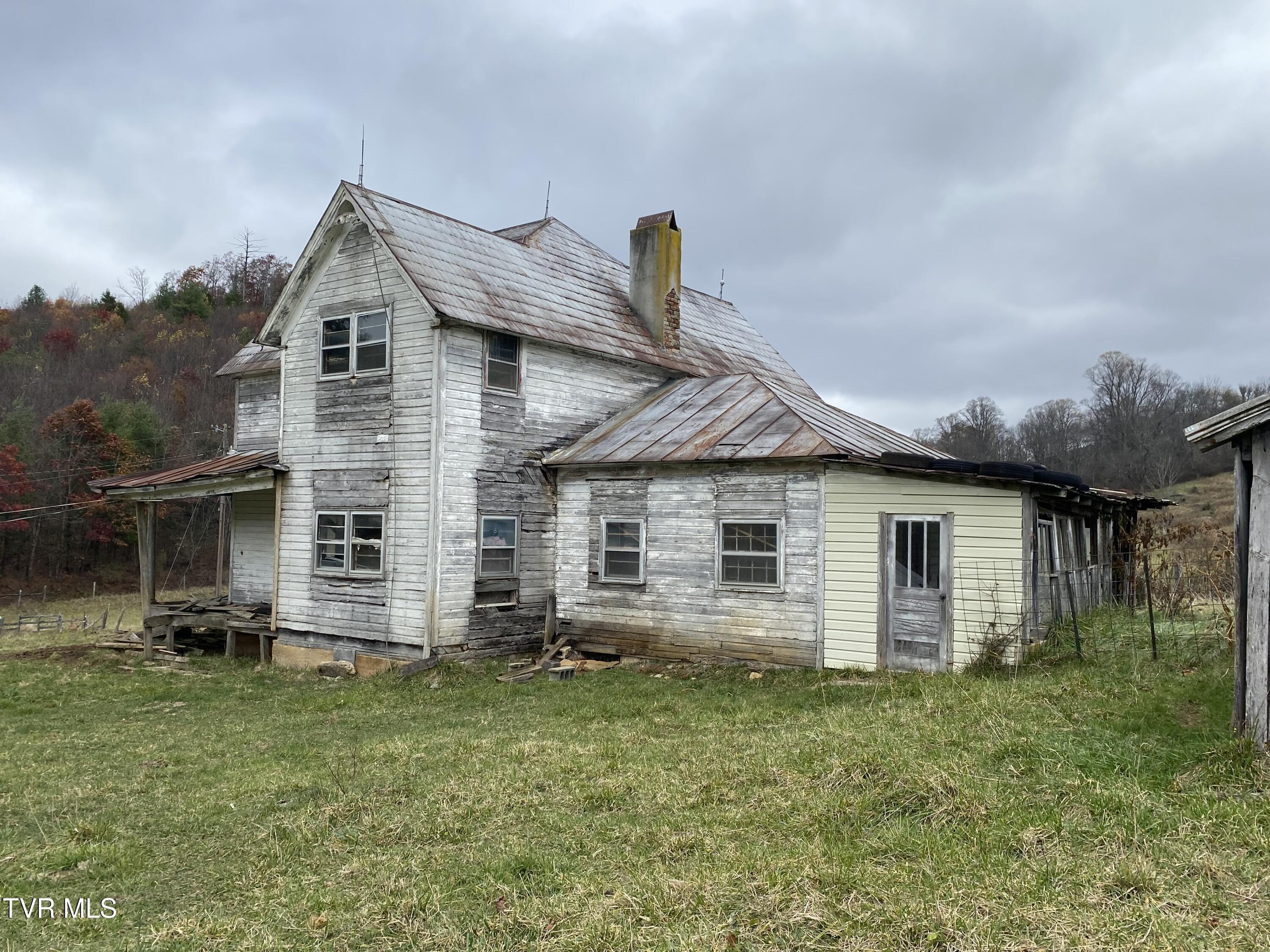 214 Comers Creek Road Sugar Grove, VA 24375 - Photo 41 of 42 IMG_7025