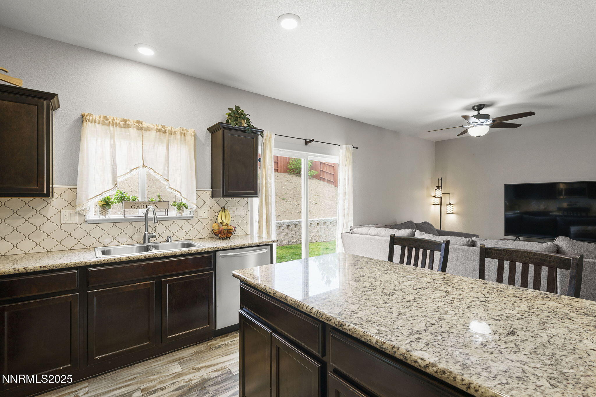 18573 Outpost Court Reno, NV 89508 - Photo 13 of 25 12-web-or-mls-_DSC0961