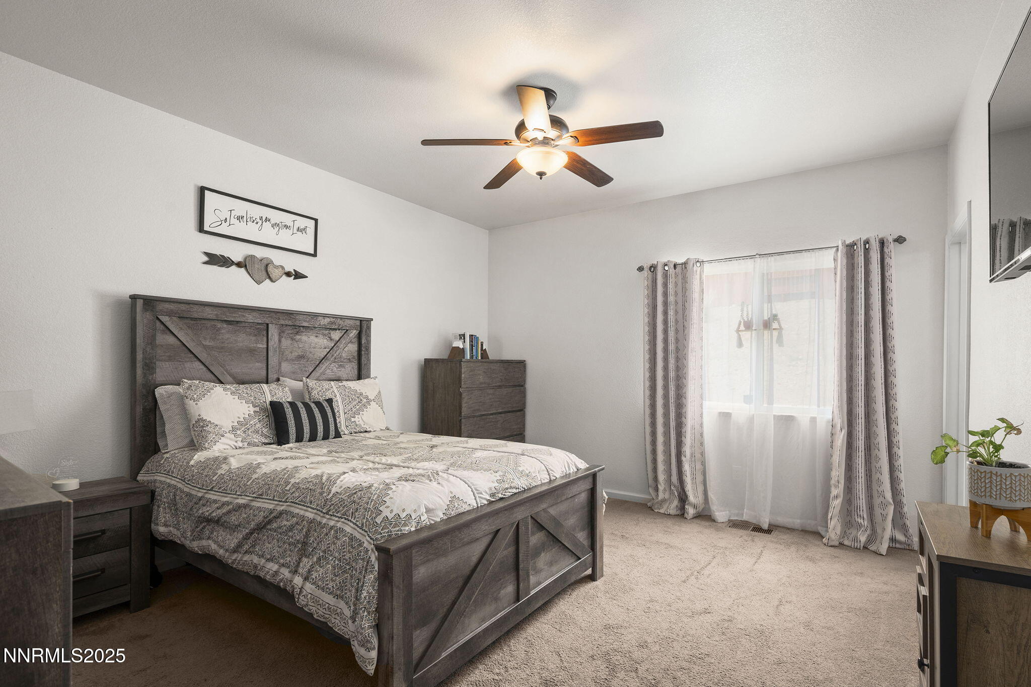 18573 Outpost Court Reno, NV 89508 - Photo 14 of 25 13-web-or-mls-_DSC0979