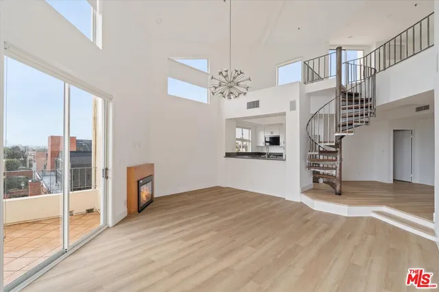 $6,100 | 235 Main Street, Unit 321, Venice, CA 90291