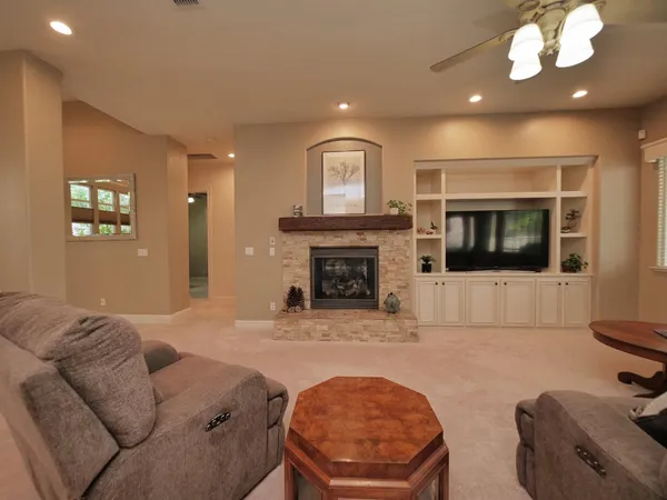 $945,000 | 1666 Renpoint Way, Folsom, CA 95630