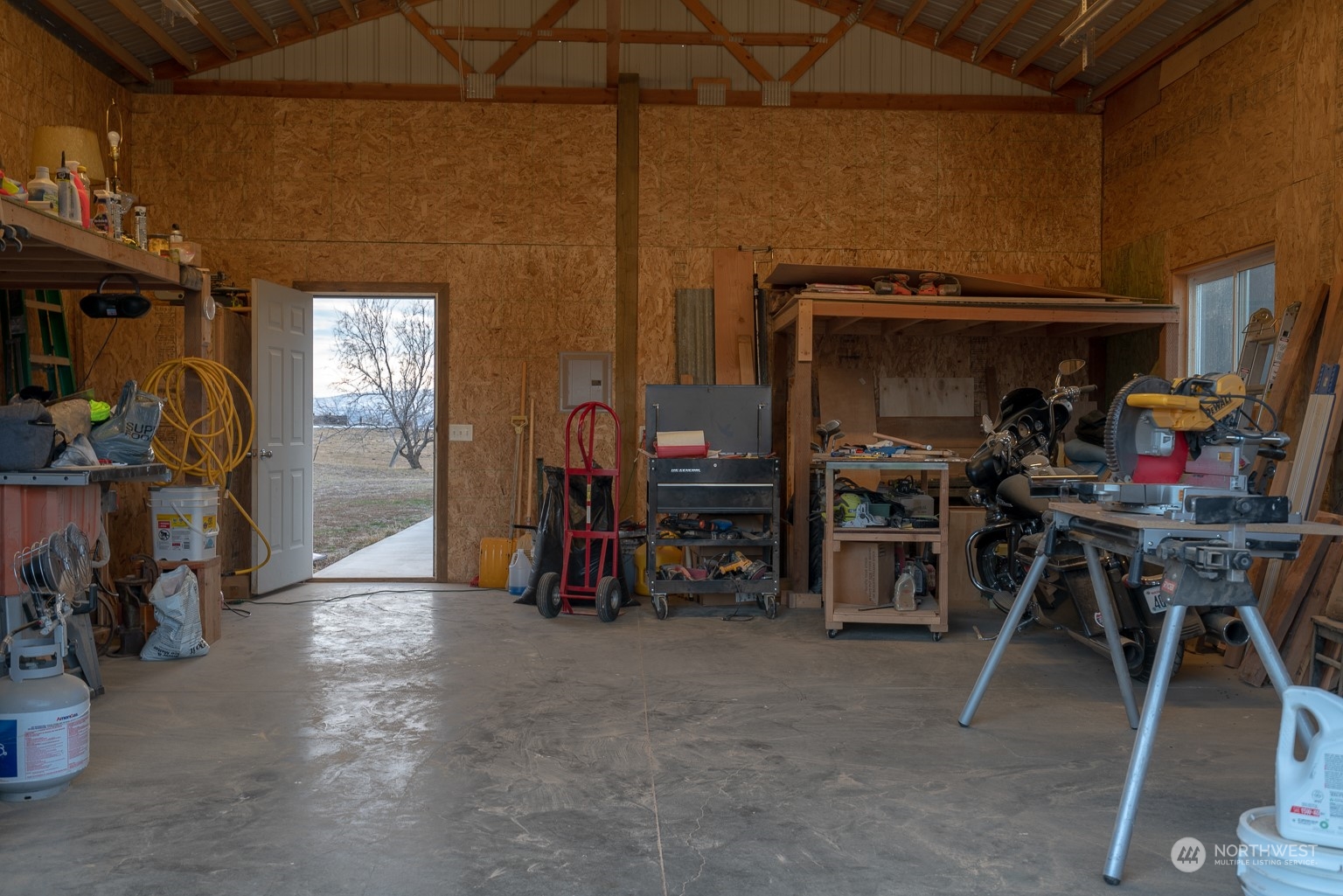 2416 Clerf Road Kittitas, WA 98926 - Photo 22 of 25 a view of a room with gym equipment