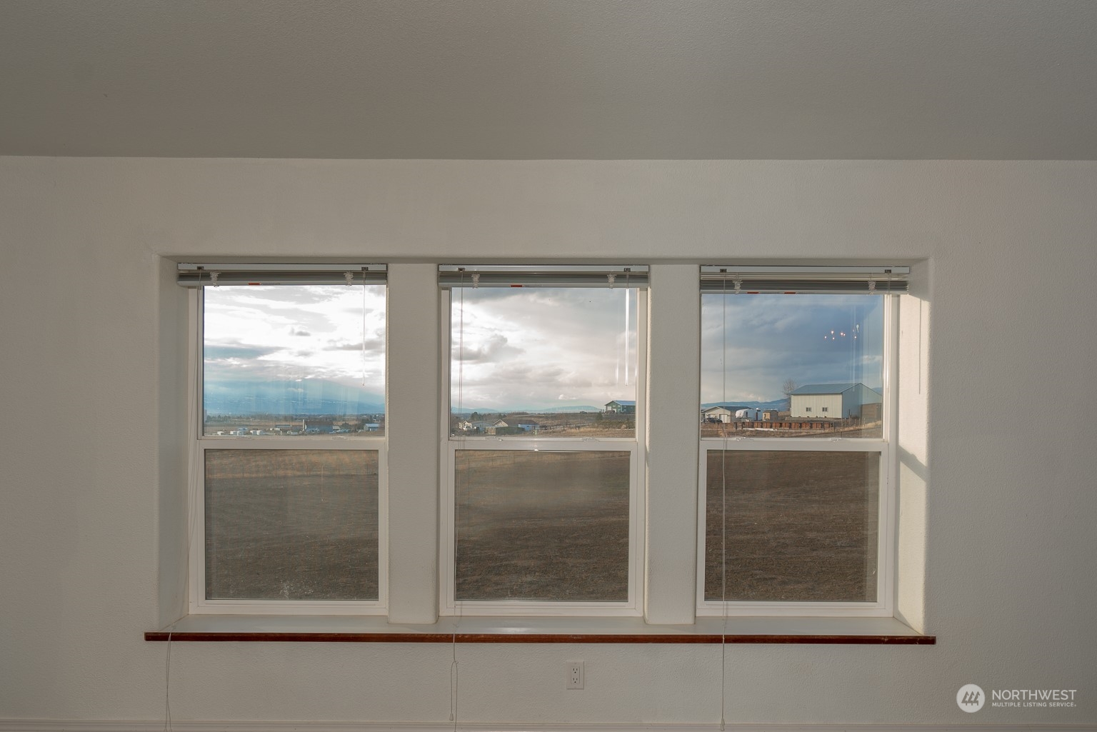 2416 Clerf Road Kittitas, WA 98926 - Photo 7 of 25 a view of window