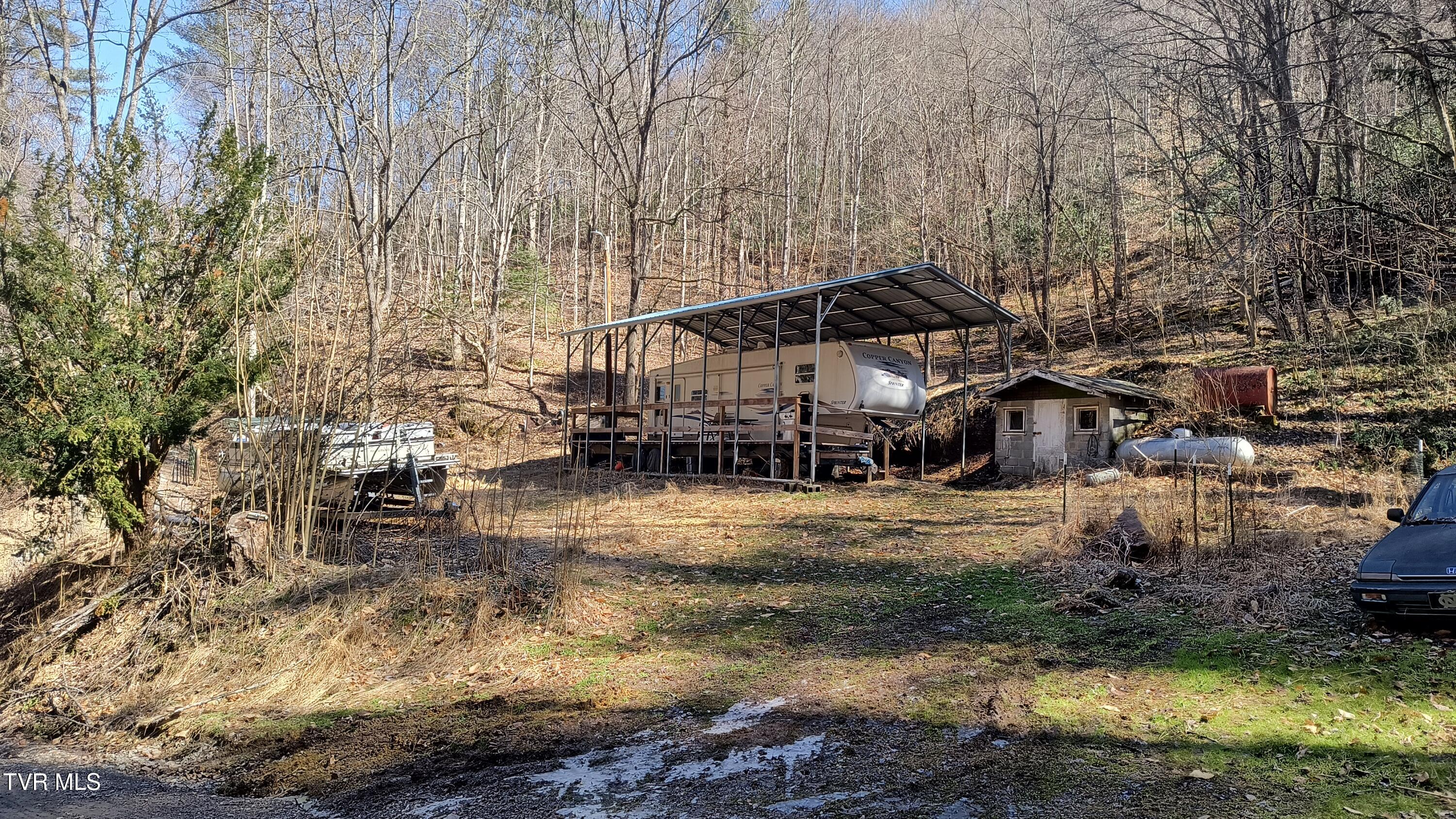 841 Green Road Butler, TN 37640 - Photo 13 of 55 IMG_20250225_125022744_HDR