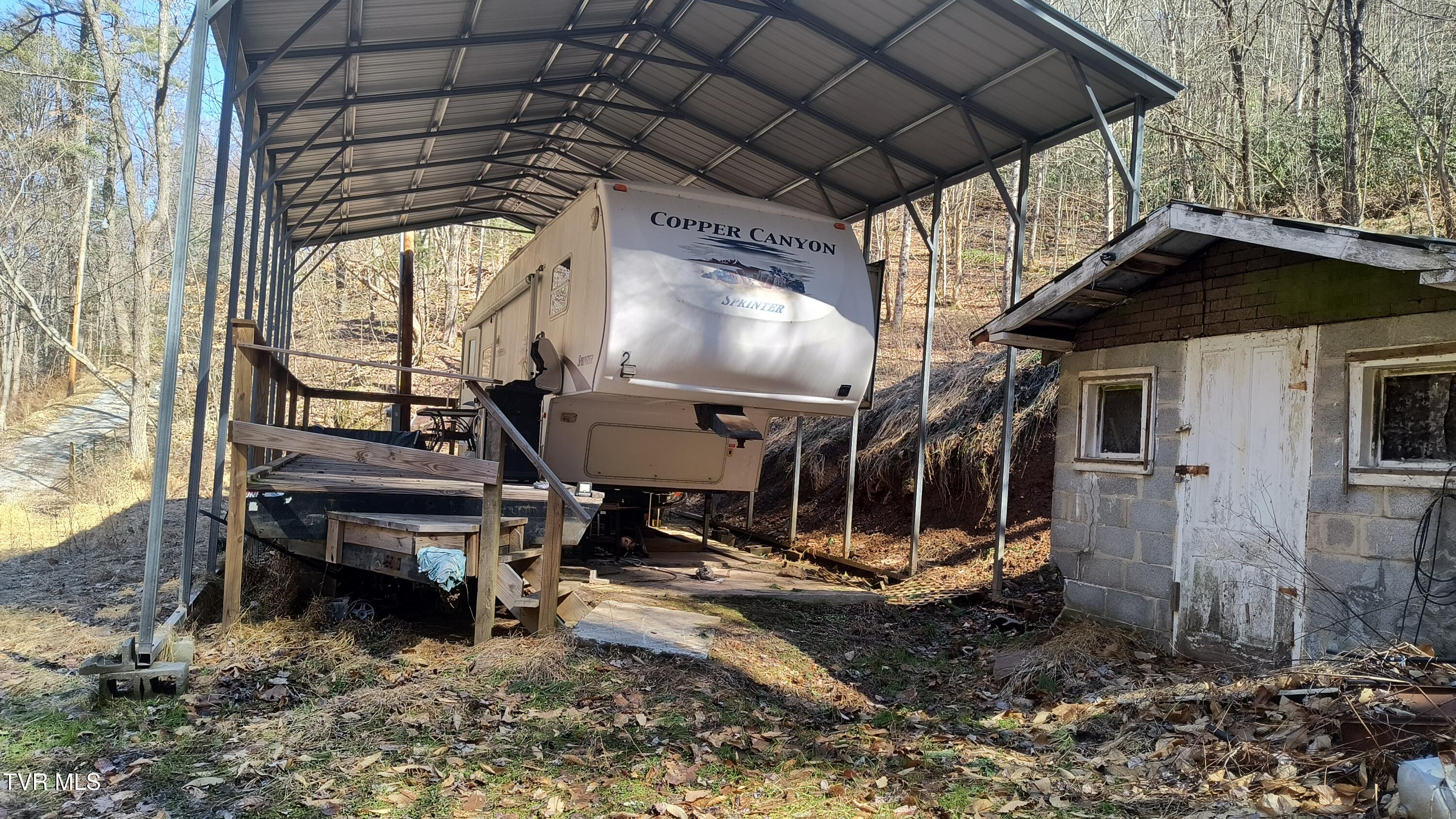 841 Green Road Butler, TN 37640 - Photo 14 of 55 IMG_20250225_124515338_HDR