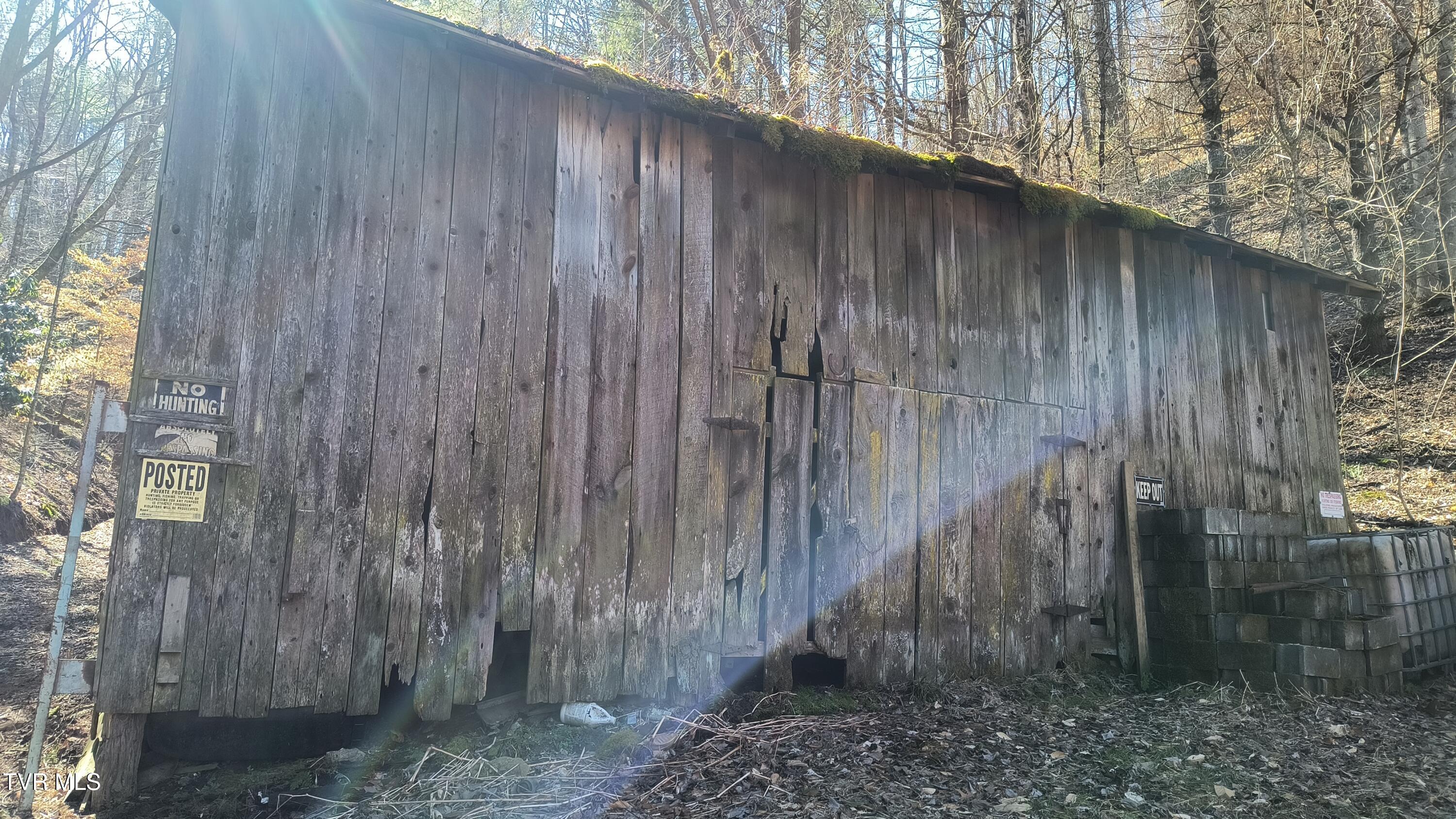 841 Green Road Butler, TN 37640 - Photo 17 of 55 IMG_20250225_133524517