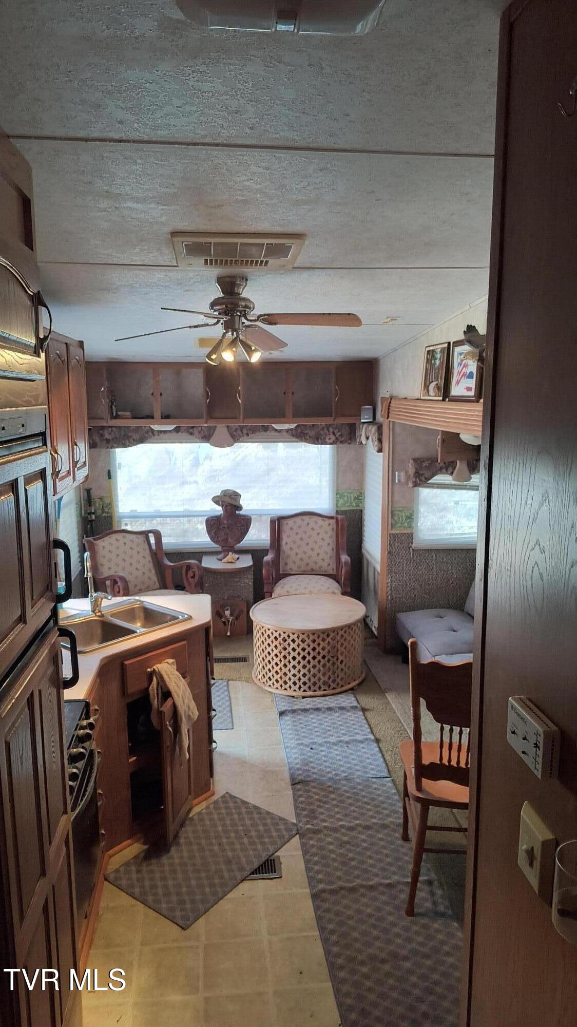 841 Green Road Butler, TN 37640 - Photo 34 of 55 IMG_20250225_124802437_HDR