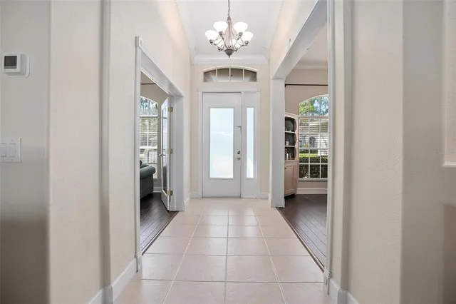 a view of an entryway with a livingroom