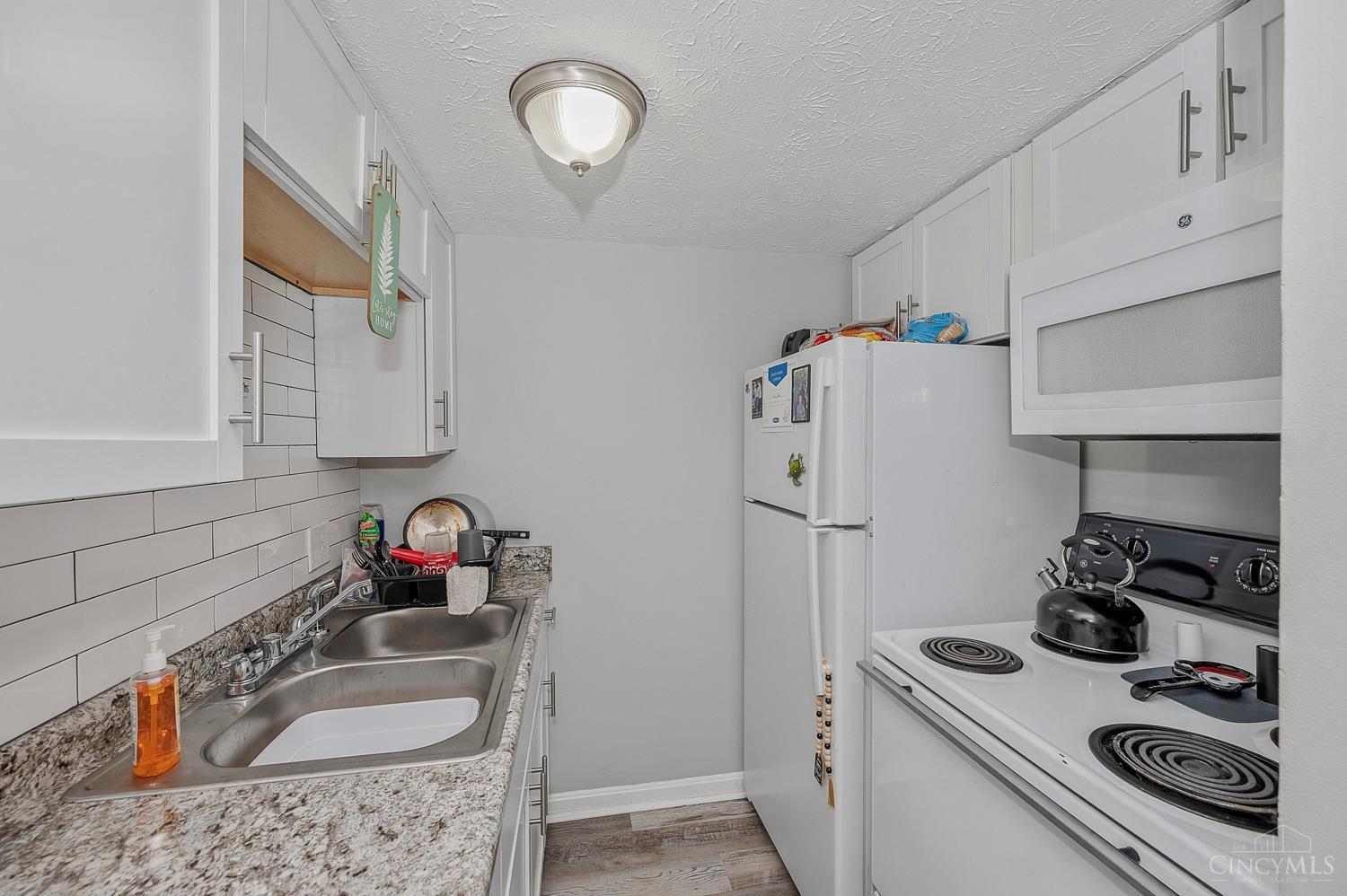 10916 Reading Road Cincinnati, OH 45241 - Photo 9 of 21