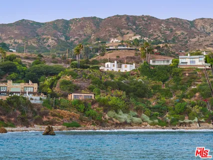 $11,450,000 | 32804 Pacific Coast Highway, Malibu, CA 90265