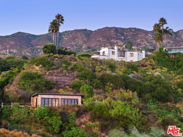 $11,450,000 | 32804 Pacific Coast Highway, Malibu, CA 90265