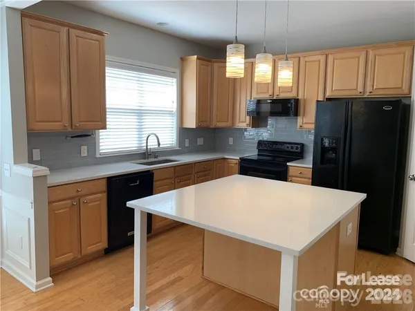 $2,400 | 15262 Kessler Drive, Charlotte, NC 28277