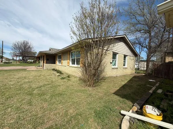 $2,500 | 1705 Dorothy Drive, Grand Prairie, TX 75051