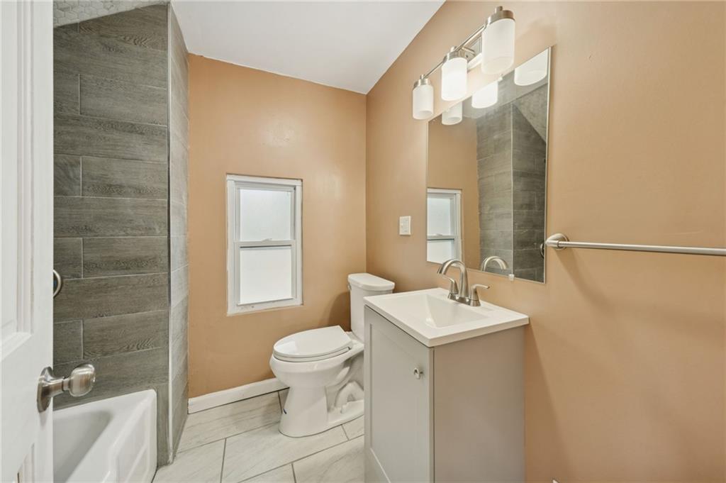 559 Hamil Road Verona, PA 15147 - Photo 15 of 23 Gallery Image 15