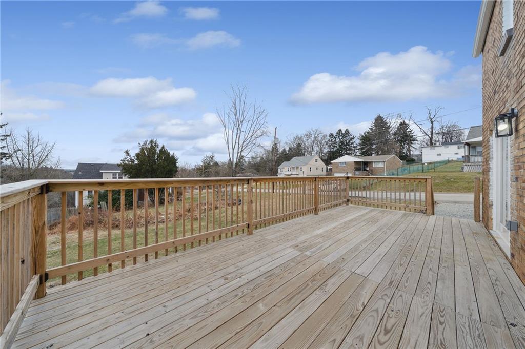 559 Hamil Road Verona, PA 15147 - Photo 2 of 23 Gallery Image 2