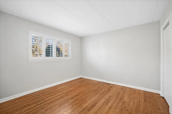 $2,450 | 319 Vine Avenue, Unit A, Park Ridge, IL 60068