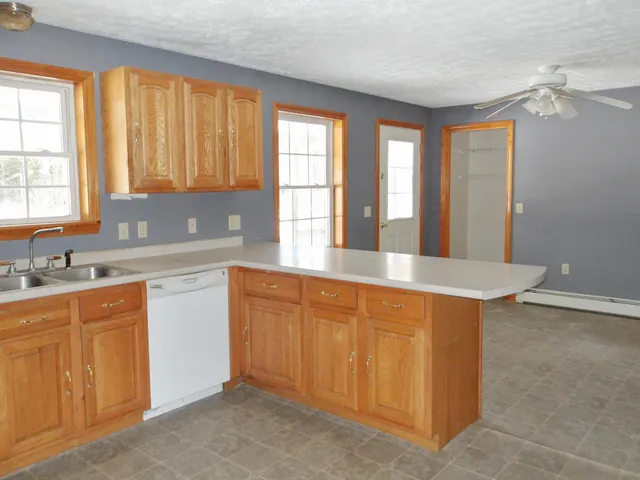 $189,950 | 824 Ridge Road, Windsor, ME 04363