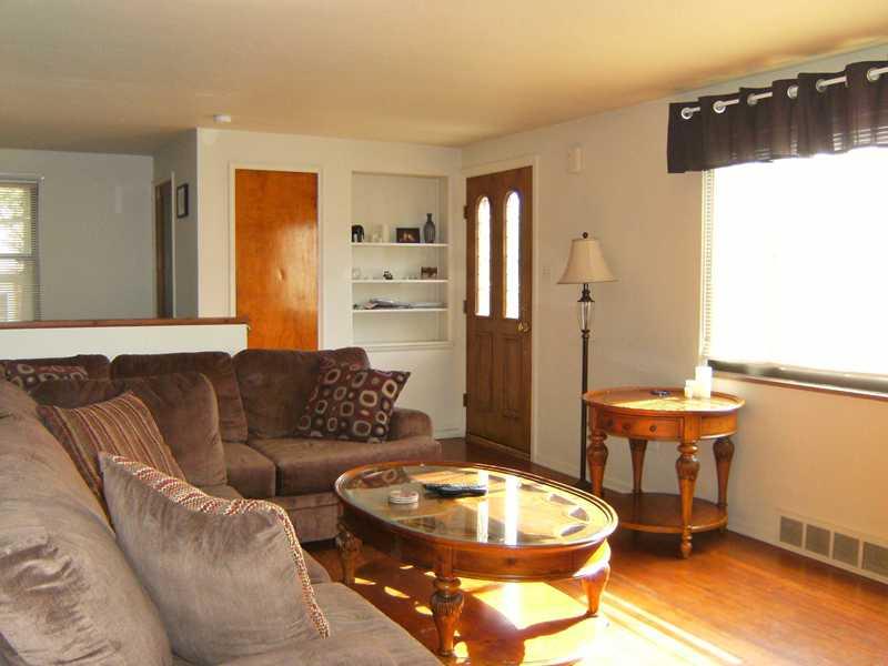 1057 Connor Road Castle Shannon, PA 15234 - Photo 3 of 15 Living Room.