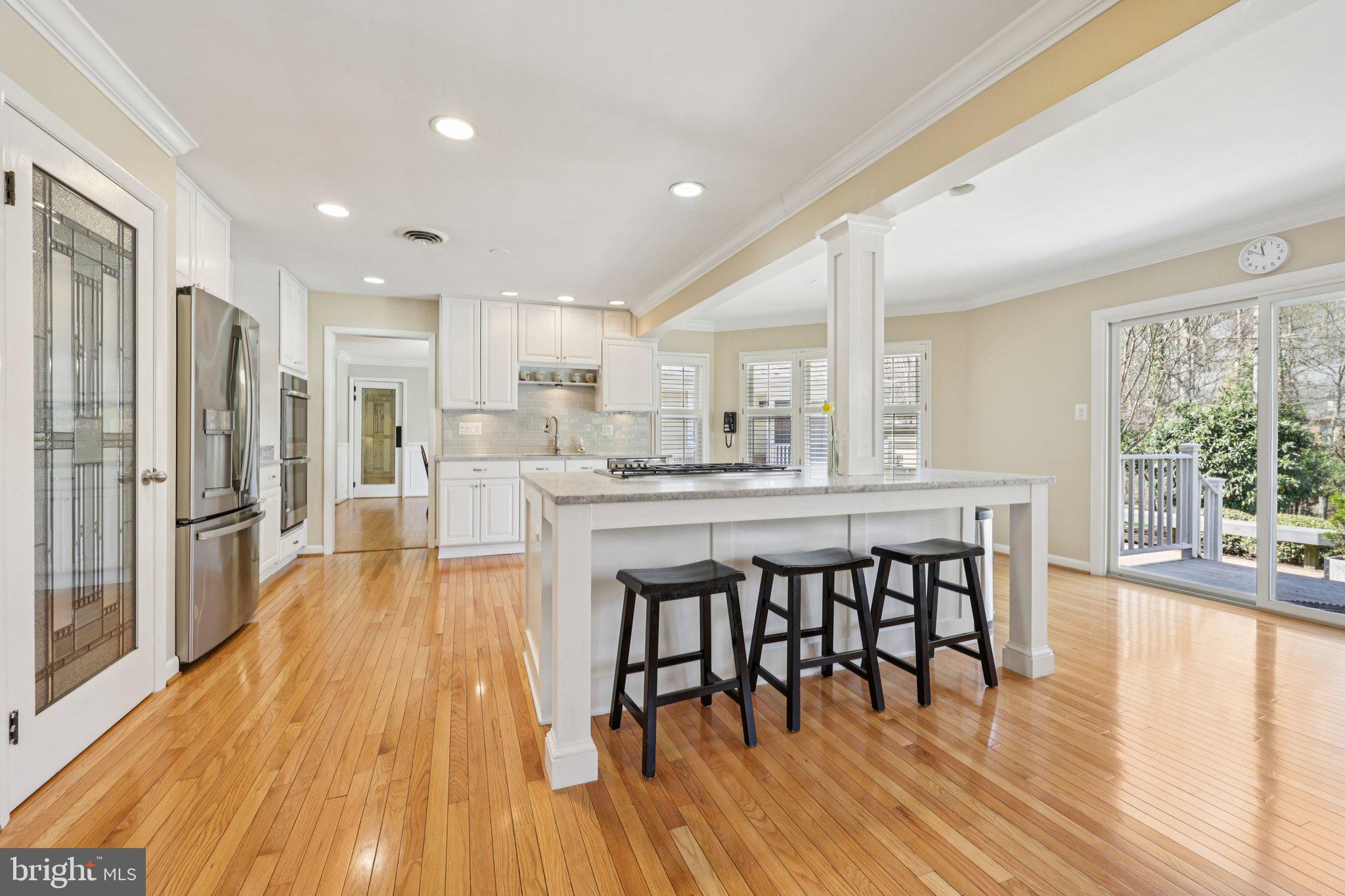 3704 Pleasant Ridge Road Annandale, VA 22003 - Photo 3 of 75