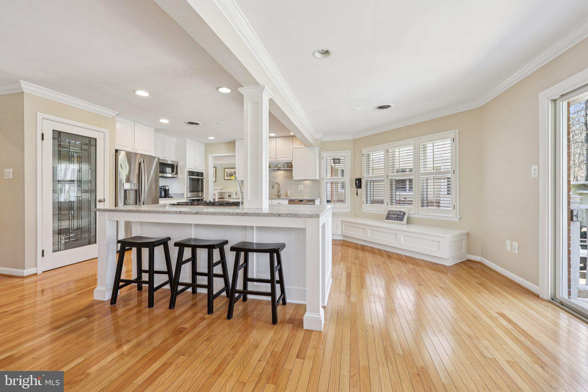 3704 Pleasant Ridge Road Annandale, VA 22003 - Photo 4 of 75