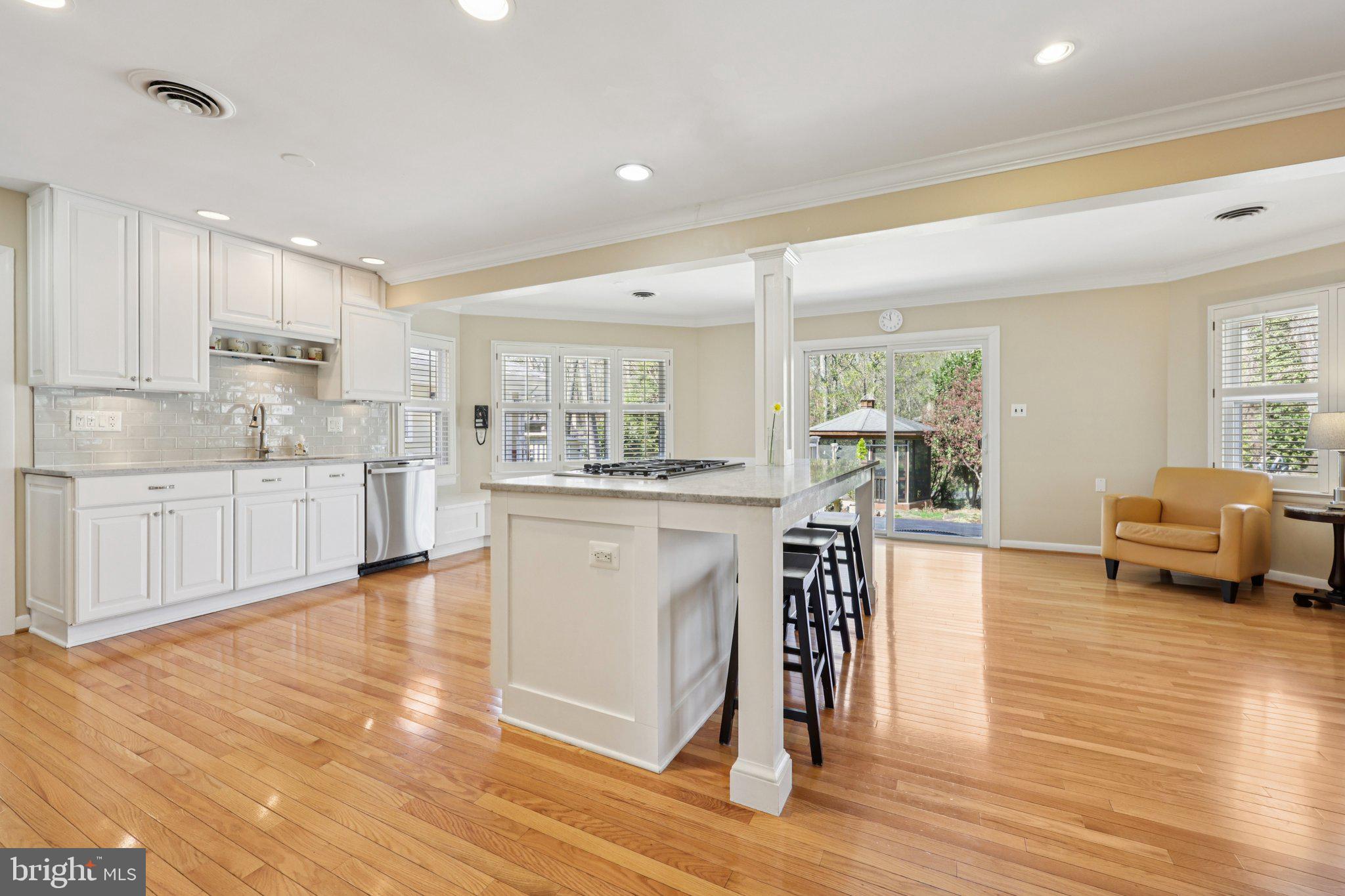 3704 Pleasant Ridge Road Annandale, VA 22003 - Photo 5 of 75