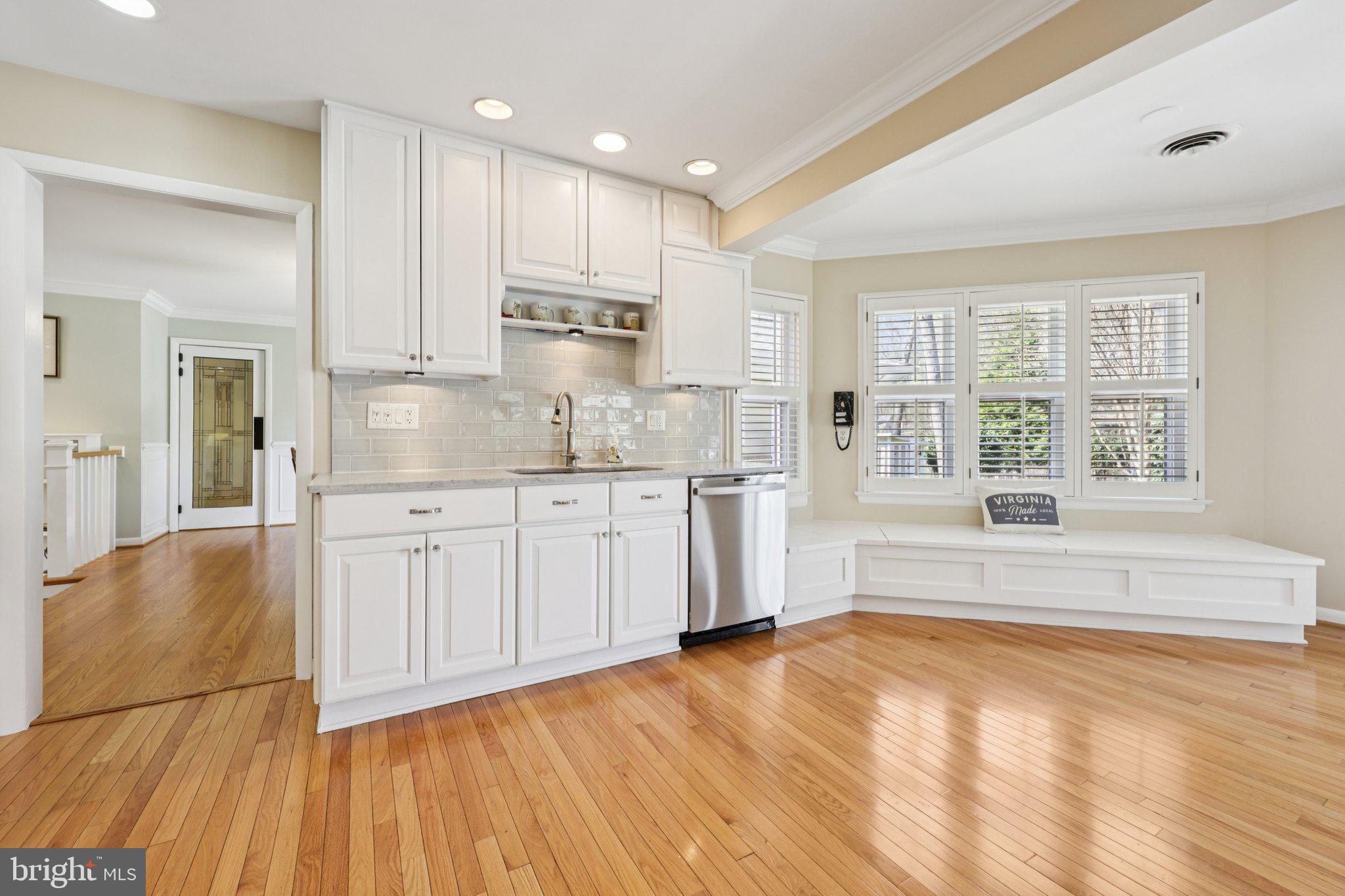 3704 Pleasant Ridge Road Annandale, VA 22003 - Photo 6 of 75