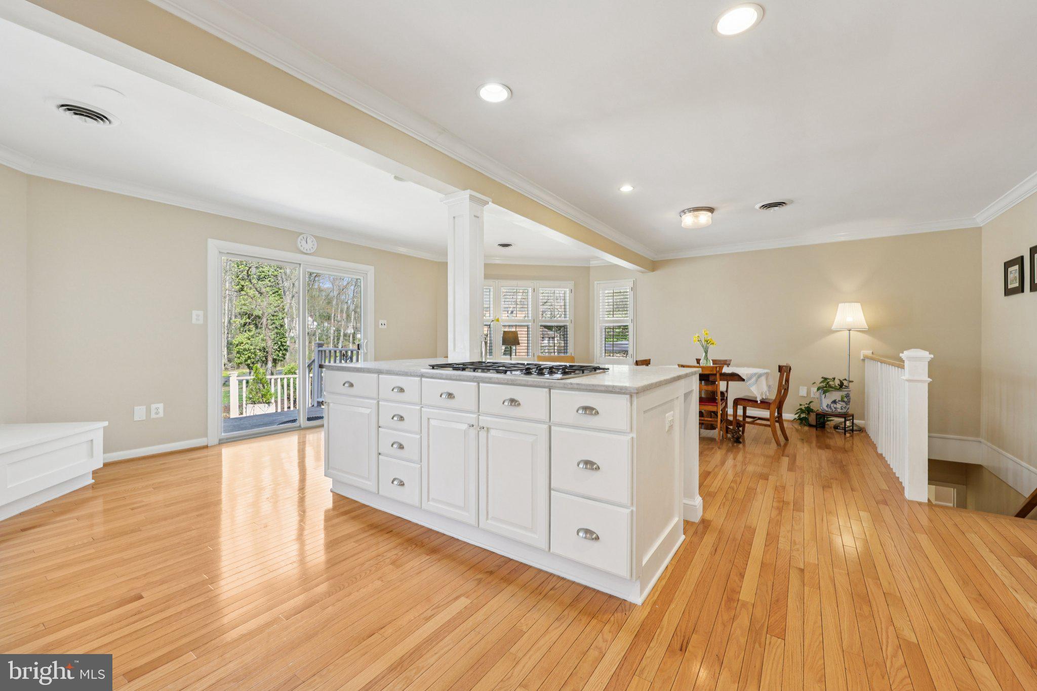 3704 Pleasant Ridge Road Annandale, VA 22003 - Photo 8 of 75