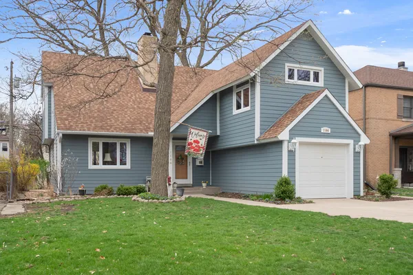 $729,900 | 1104 South Aldine Avenue, Park Ridge, IL 60068