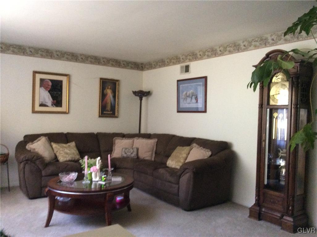 2702 Brunner Road Emmaus, PA 18049 - Photo 4 of 28 Living Room