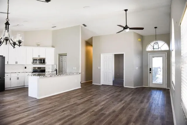 $359,900 | 4819 West Raintree, Bradenton, FL 34203