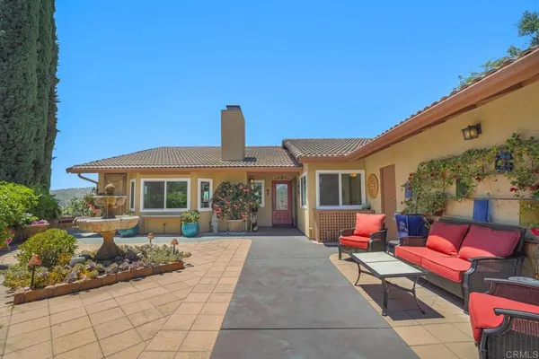 $998,000 | 2668 Sugar Pine Lane, Fallbrook, CA 92028