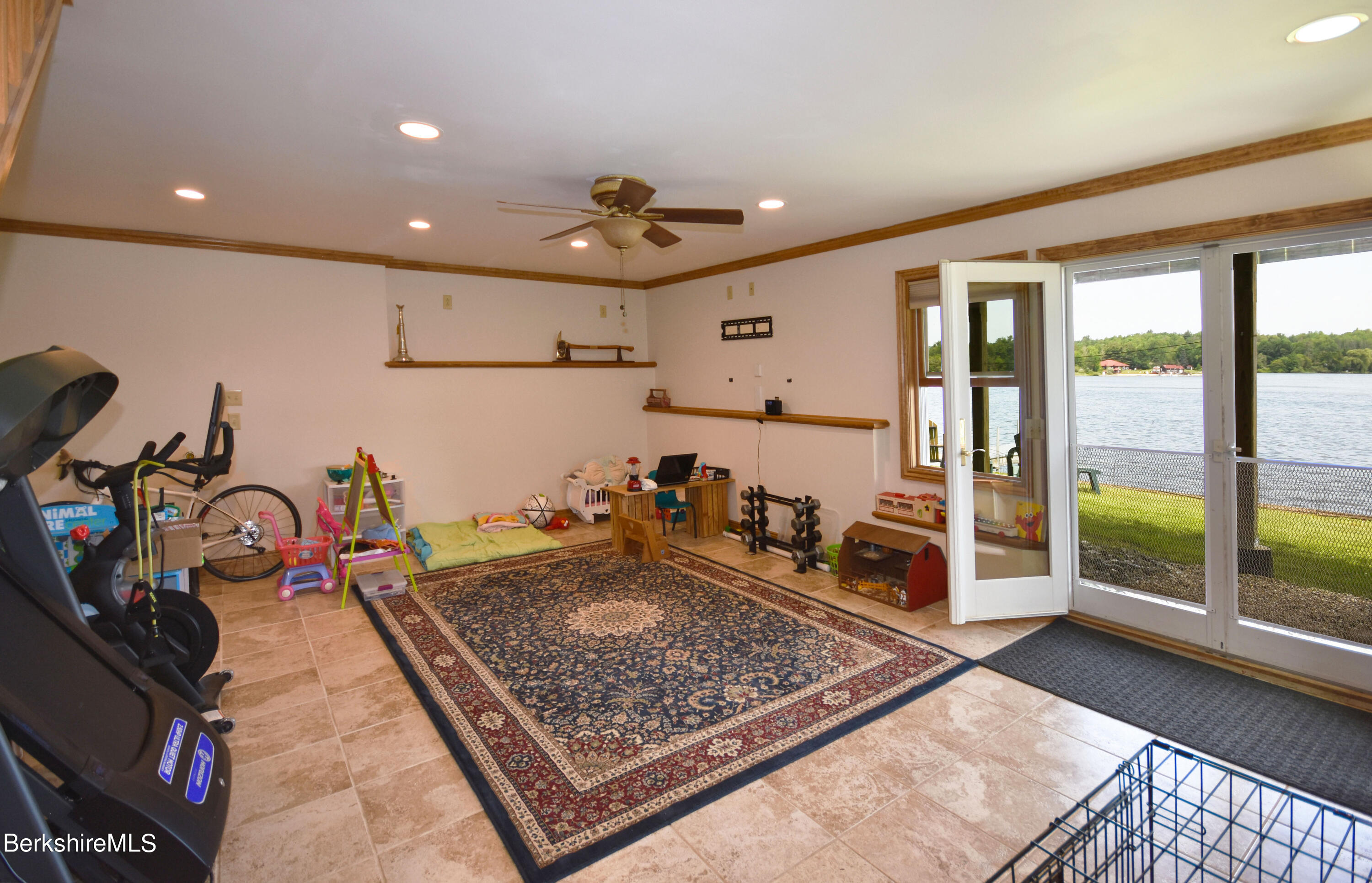 153 Shore Road Hinsdale, MA 01235 - Photo 41 of 55 Family Room