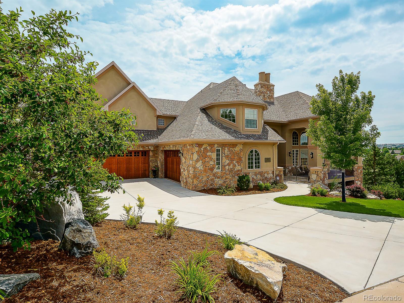 1047 Buffalo Ridge Road Castle Pines, CO 80108 - Photo 5 of 35 Gallery Image 5