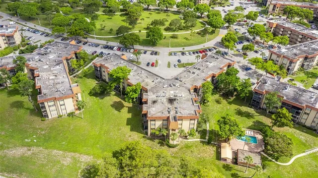 $200,000 | 6201 North Falls Cir Drive, Unit 403, Lauderhill, FL 33319