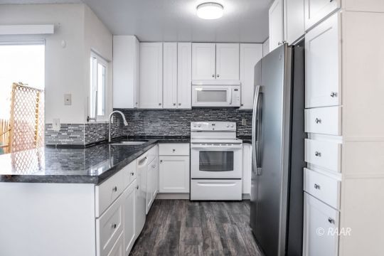 1204 Porter Street Ridgecrest, CA 93555 - Photo 4 of 28