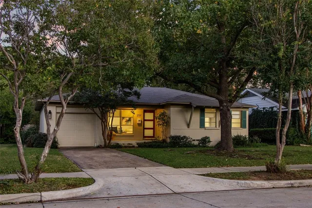 $360,000 | 207 Dover Drive, Richardson, TX 75080