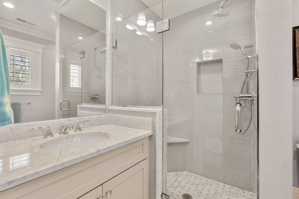 17 Sturbridge Road Wellesley, MA 02481 - Photo 24 of 35