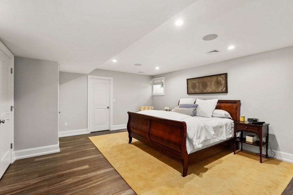 17 Sturbridge Road Wellesley, MA 02481 - Photo 29 of 35