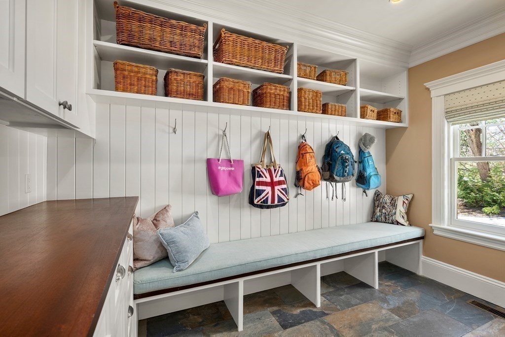 17 Sturbridge Road Wellesley, MA 02481 - Photo 5 of 35