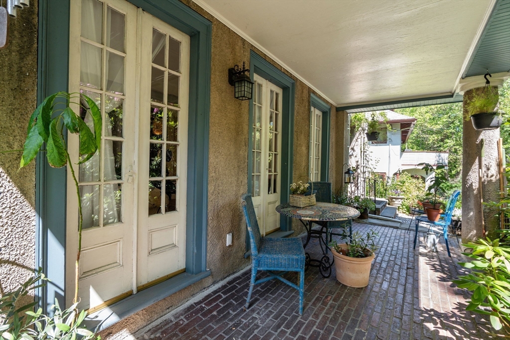 63 Winthrop Road, Unit 1 Brookline, MA 02445 - Photo 2 of 24