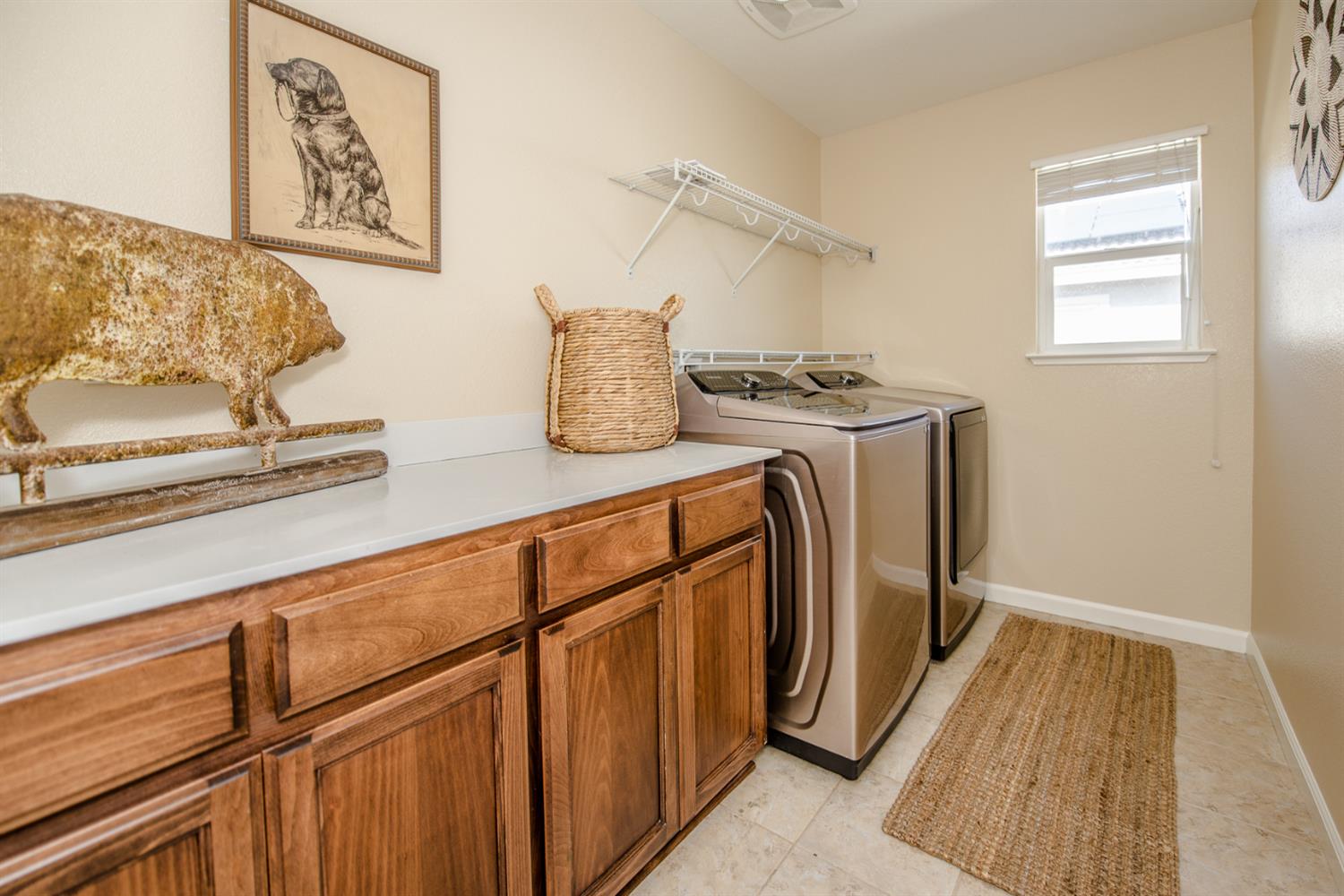 1701 Sandypoint Road West Sacramento, CA 95691 - Photo 31 of 41 a utility room with dryer and washer