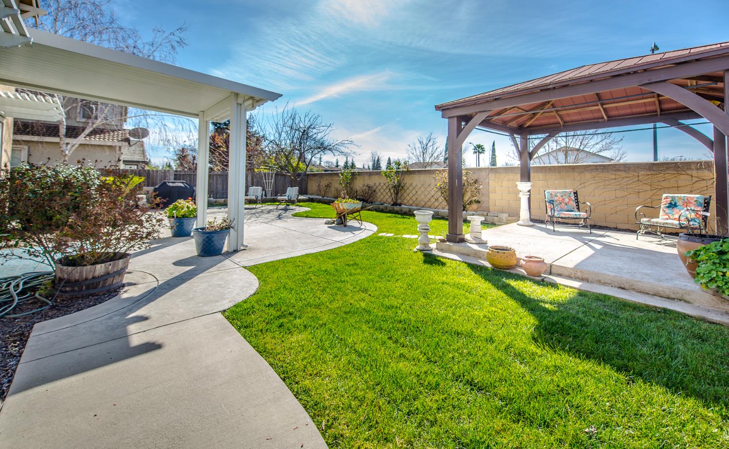 1701 Sandypoint Road West Sacramento, CA 95691 - Photo 41 of 41 a view of a backyard with sitting area