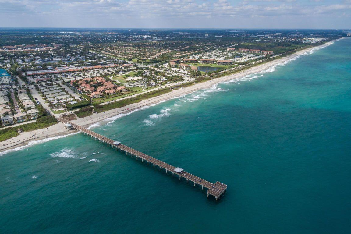 3028 Windward Way Jupiter, FL 33477 - Photo 45 of 48 an aerial view of a football ground