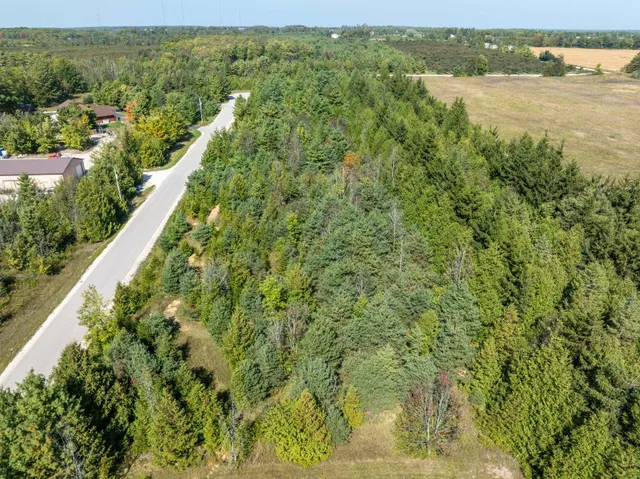 $285,000 | Wildwood Court, Ellison Bay, WI 54210