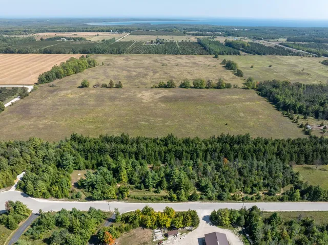 $285,000 | Wildwood Court, Ellison Bay, WI 54210