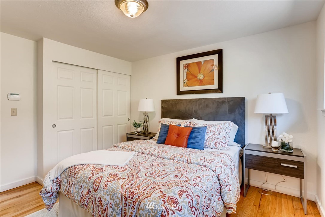 2025 Northeast 27th Street Renton, WA 98056 - Photo 16 of 25