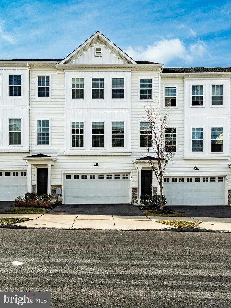 226 Red Leaf Lane Exton, PA 19341 - Photo 1 of 34