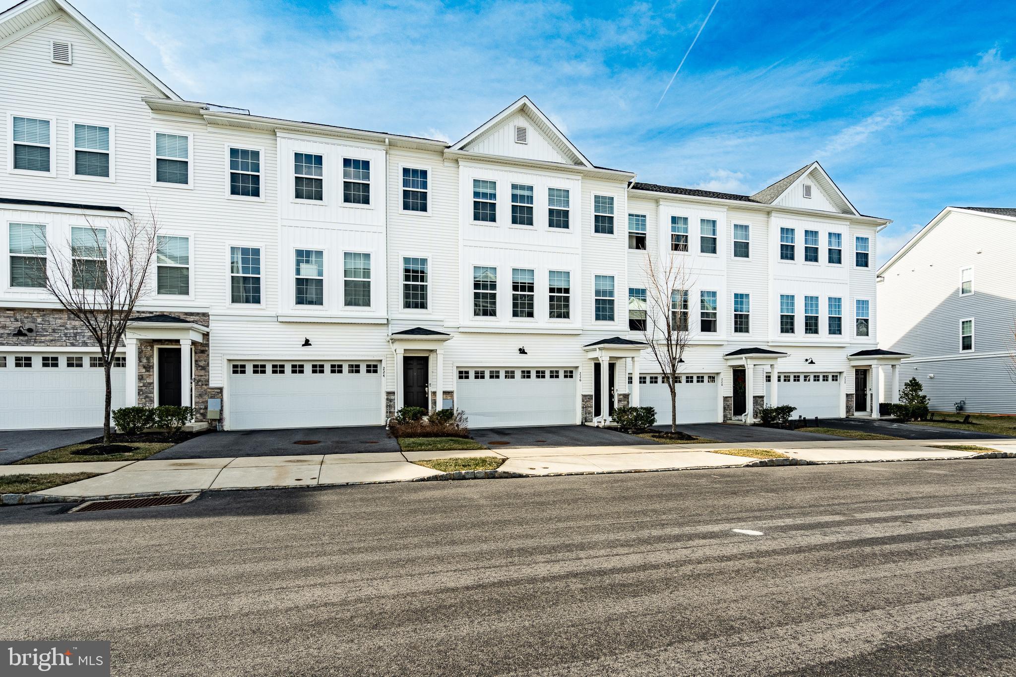 226 Red Leaf Lane Exton, PA 19341 - Photo 2 of 34