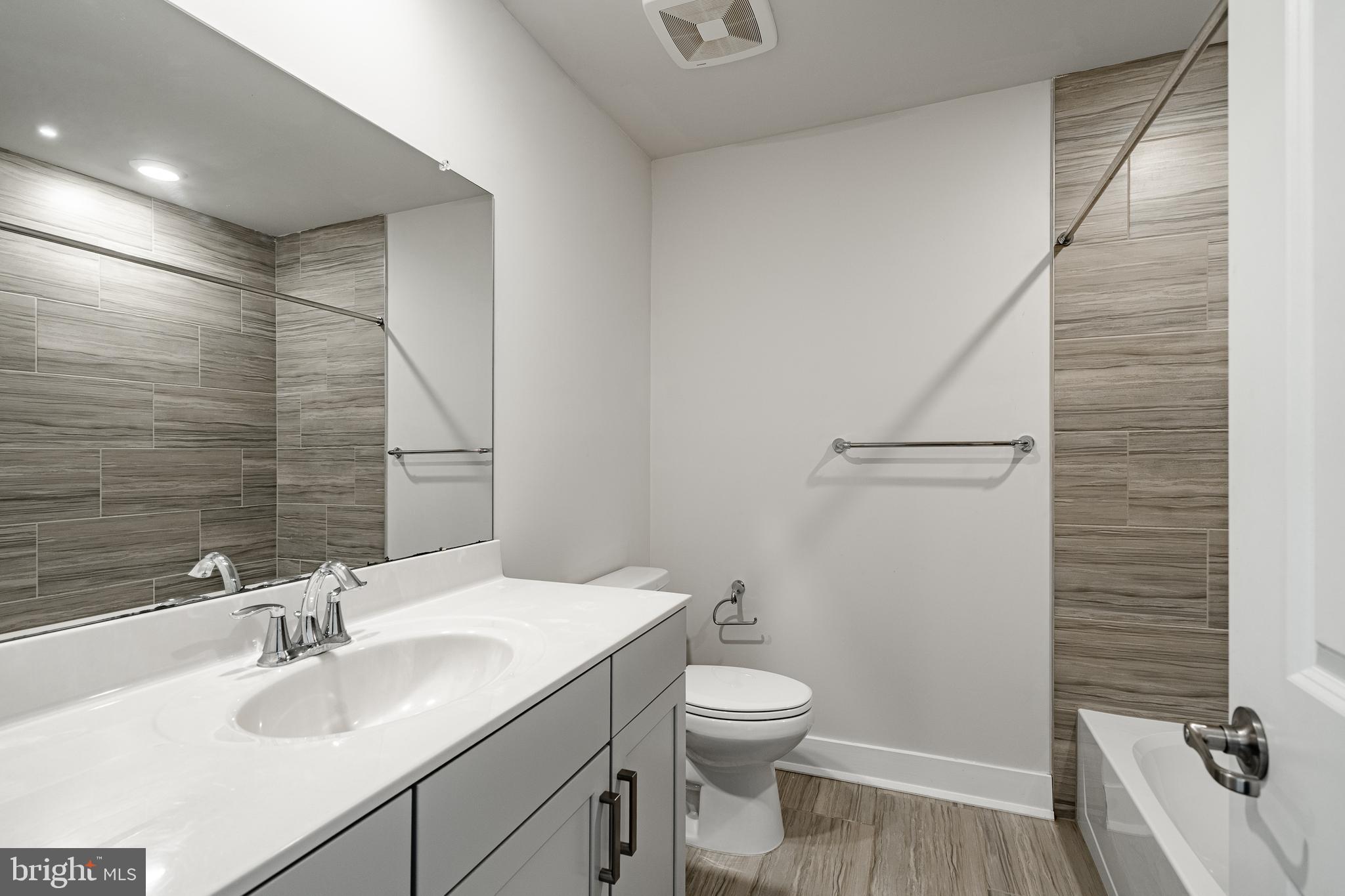 226 Red Leaf Lane Exton, PA 19341 - Photo 25 of 34