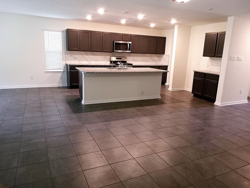 2312 Rosemary Street Rosenberg, TX 77469 - Photo 3 of 19
